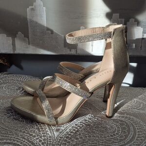 Kelly & Katie Gold and Diamond Strappy 4-Inch Heels Size 6
